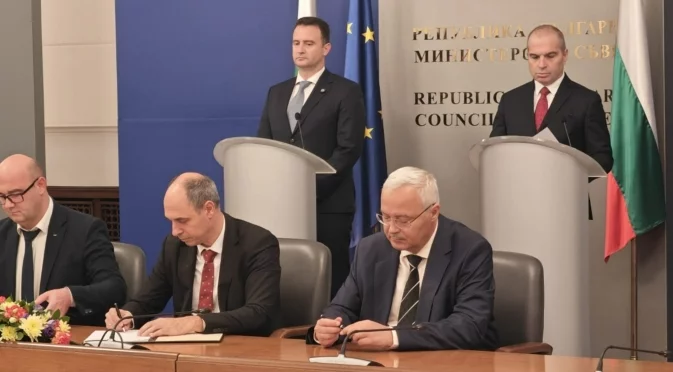 Изграждат мрежа от зарядни станции за електромобили на жп гарите в страната