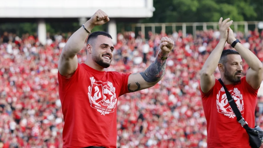 Феновете на ЦСКА са приготвили нещо повече от специално за Карлос Насар