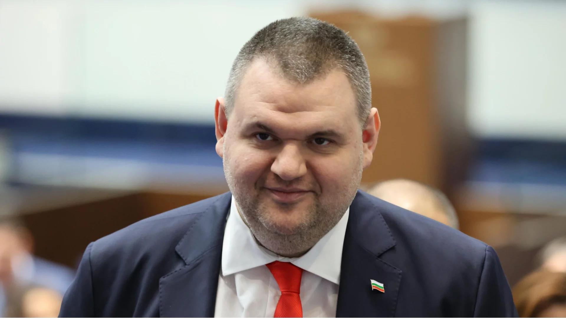 Прокуратурата отново на страната на Пеевски: Отказа да провери скандална банка за рекет и компромати