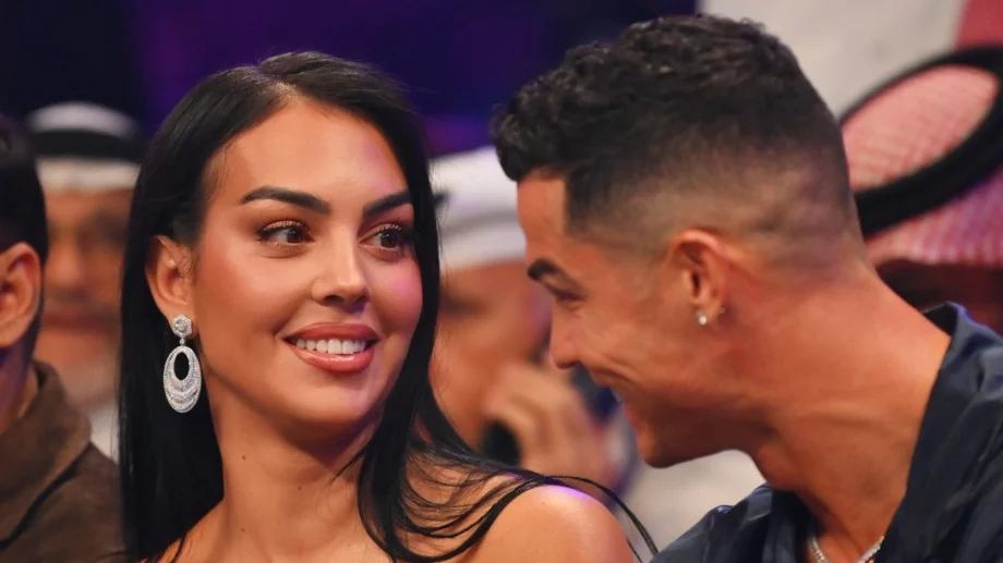 След като стана милиардер, Роналдо се зае с най-големия мъжки проблем