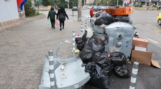 "Мафията се опита да удави хората в отпадъци, но доброволците и самоорганизацията им я вбесиха": Анализ на адв. Екемджиев