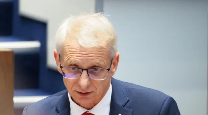 "Да идват с раираните фланелки": Денков с призив към ИТН заради новия им законопроект (ВИДЕО) 