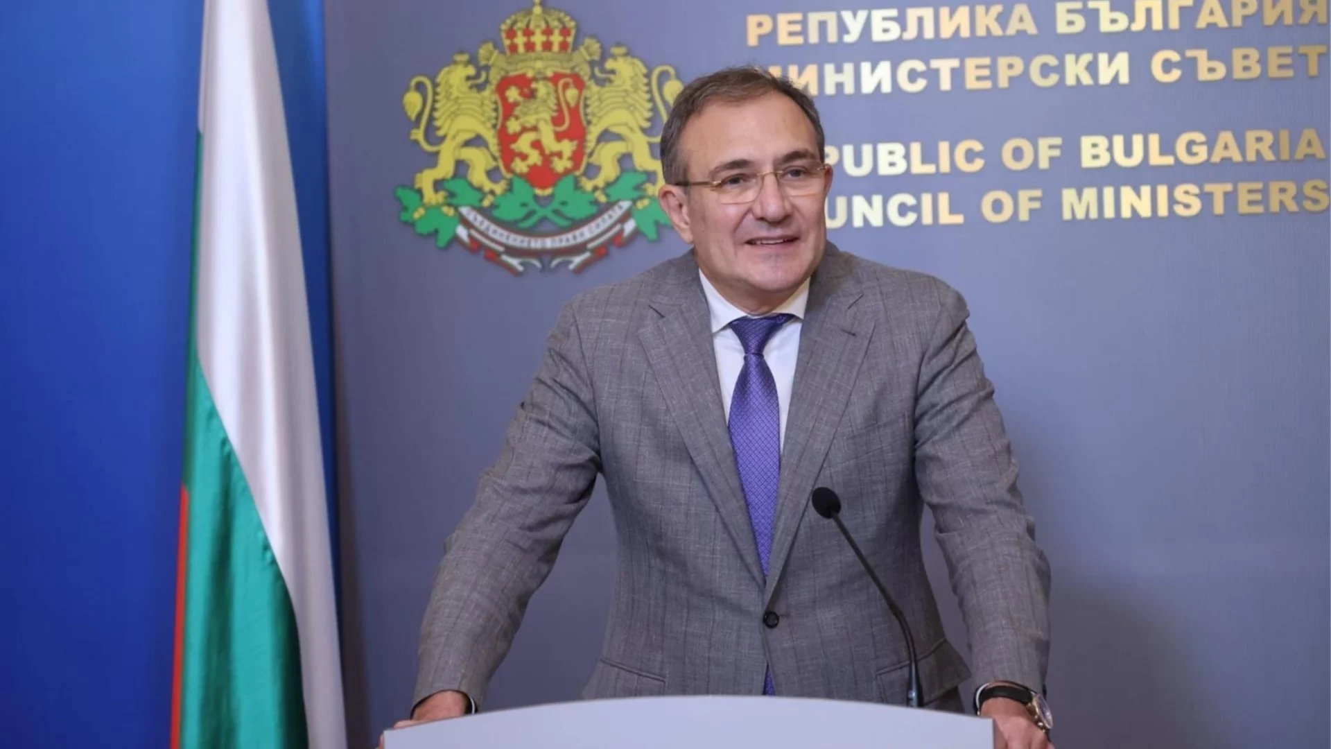"Да не се правят на по-големи католици от папата": Гуцанов за почивния понеделник след празник