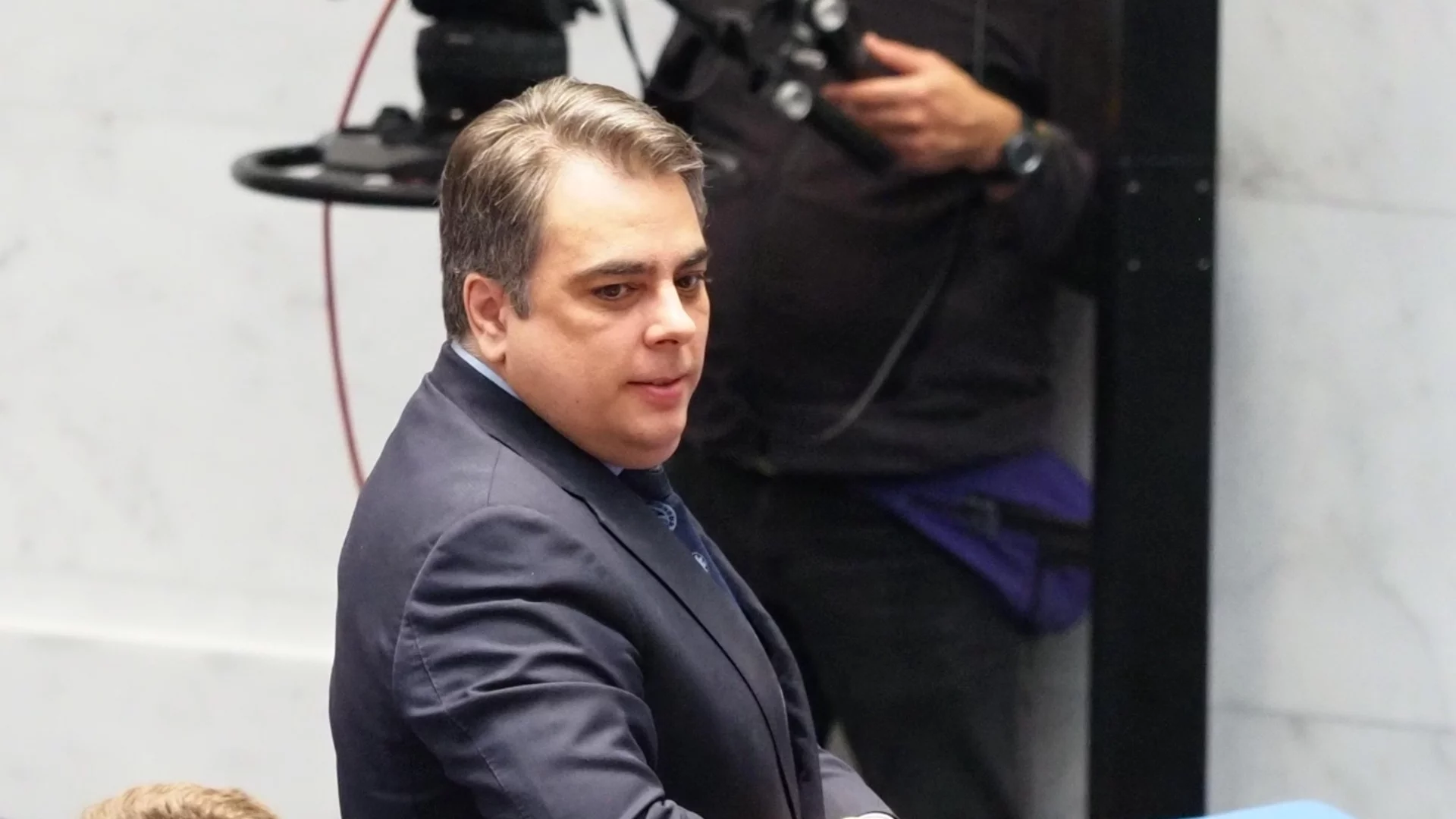 "Крайно време е да бъде премахнат": ПП-ДБ събират подписи за сваляне на Антон Славчев (ВИДЕО)