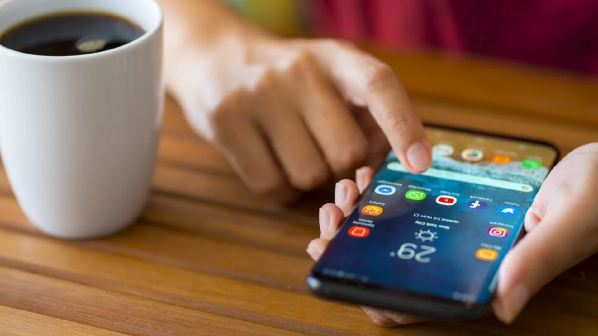 Потребители на Samsung по целия свят съобщават за масови проблеми след инсталирането на актуализация