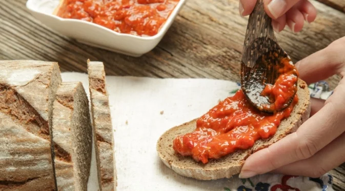''Вкусът на детството'' оживя в Първомай, градът празнува лютеницата