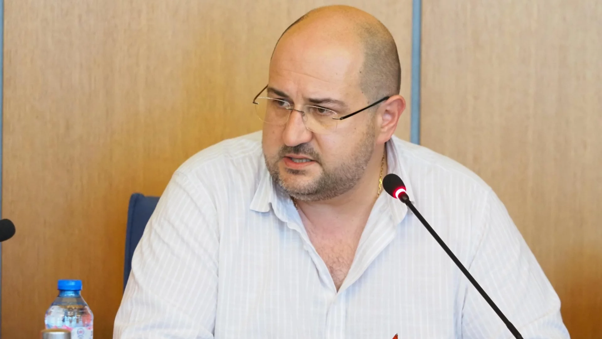 ''Малко ножче срещу калашници'': Прошков атакува Терзиев за бокулка в София