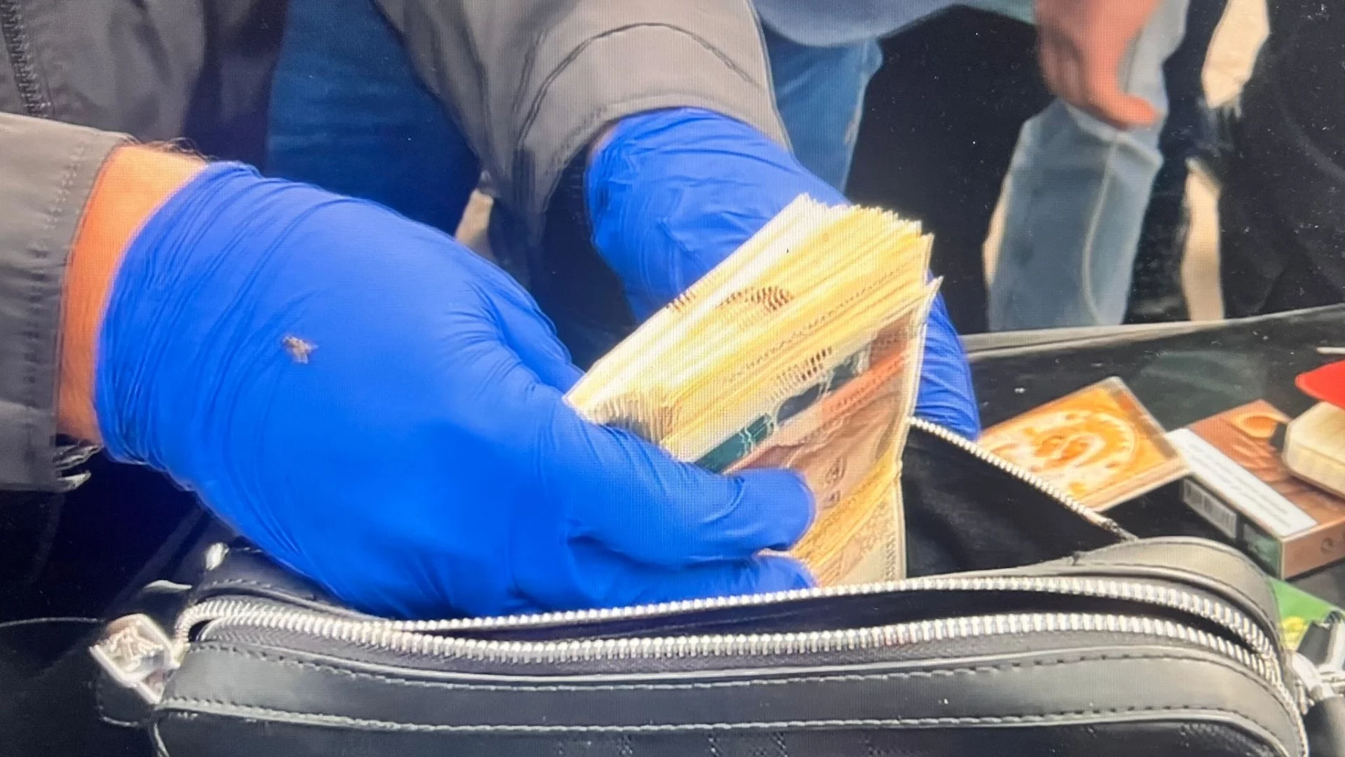 Изборните измами в Пазарджишко и скъпите коли: МВР няма и не разпространява стикери