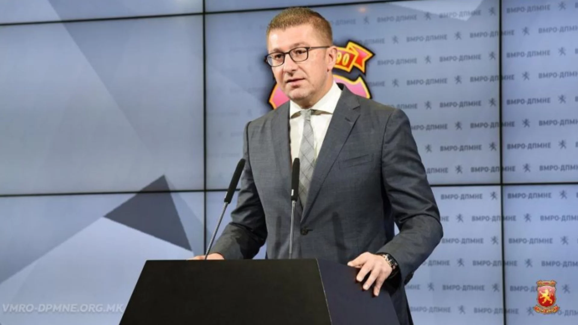 Анализ: Мицкоски се прави на ударен с "македонското малцинство" в България
