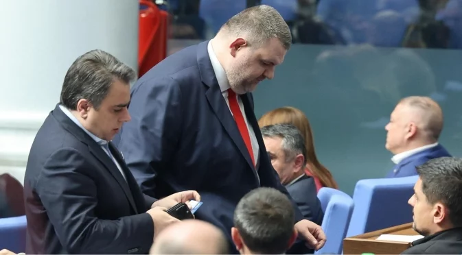 Заради излъганите надежди за заплати на младите лекари: Заплаха за нов вот на недоверие