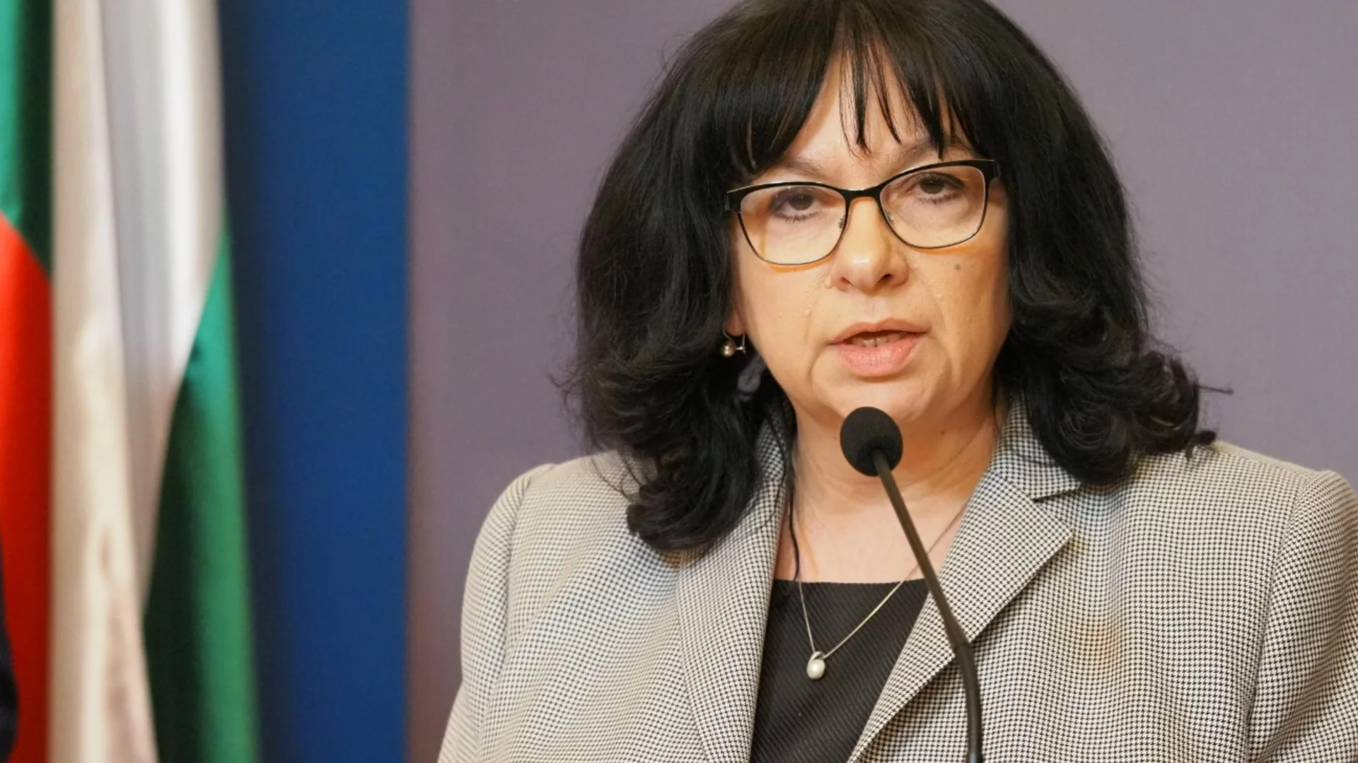 Теменужка Петкова се надява плащанията по ПВУ да покрият бюджетния дефицит
