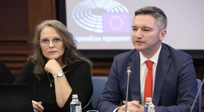 Вигенин и Цветеслава Гълъбова с ангажимент за реформа на психично-здравната грижа