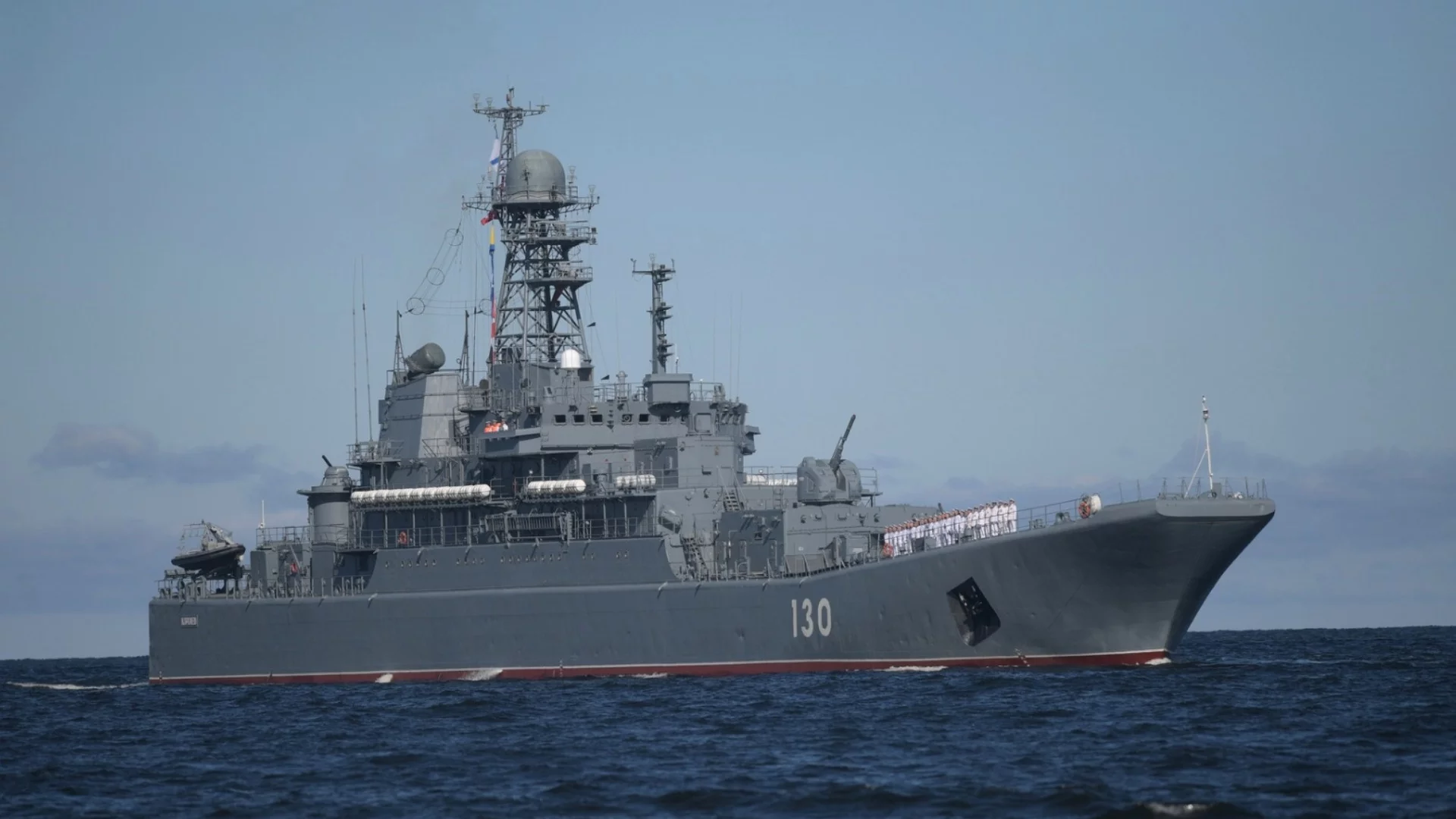 Музеят на военноморските тюлени на САЩ честити 250-годишнина с картичка с руски крайцер