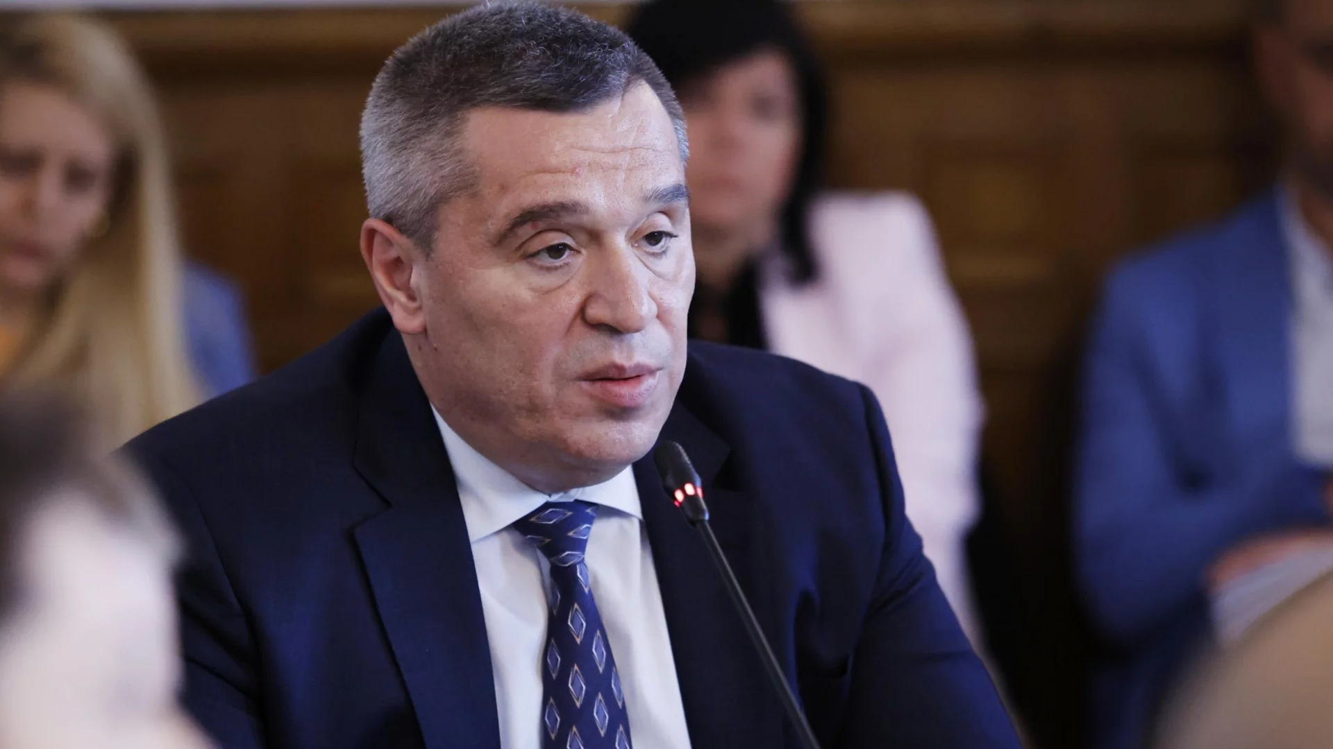 Зърнопроизводителите искат оставката на земеделския министър: Ето какви са причините