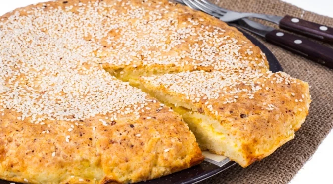 С тази бъркана баница с царевично брашно няма как да сбъркате