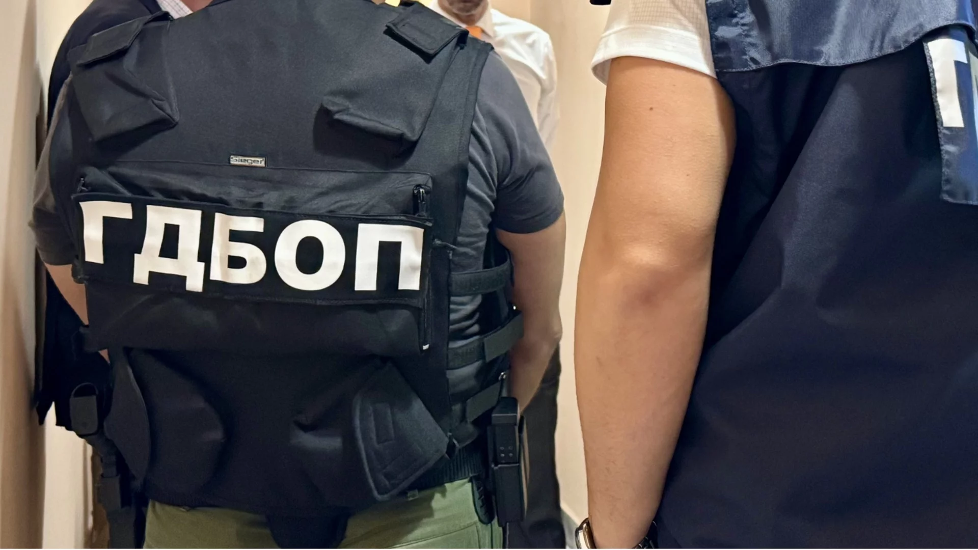 ГДБОП арестува четирима българи за "черно тото" и пране на пари