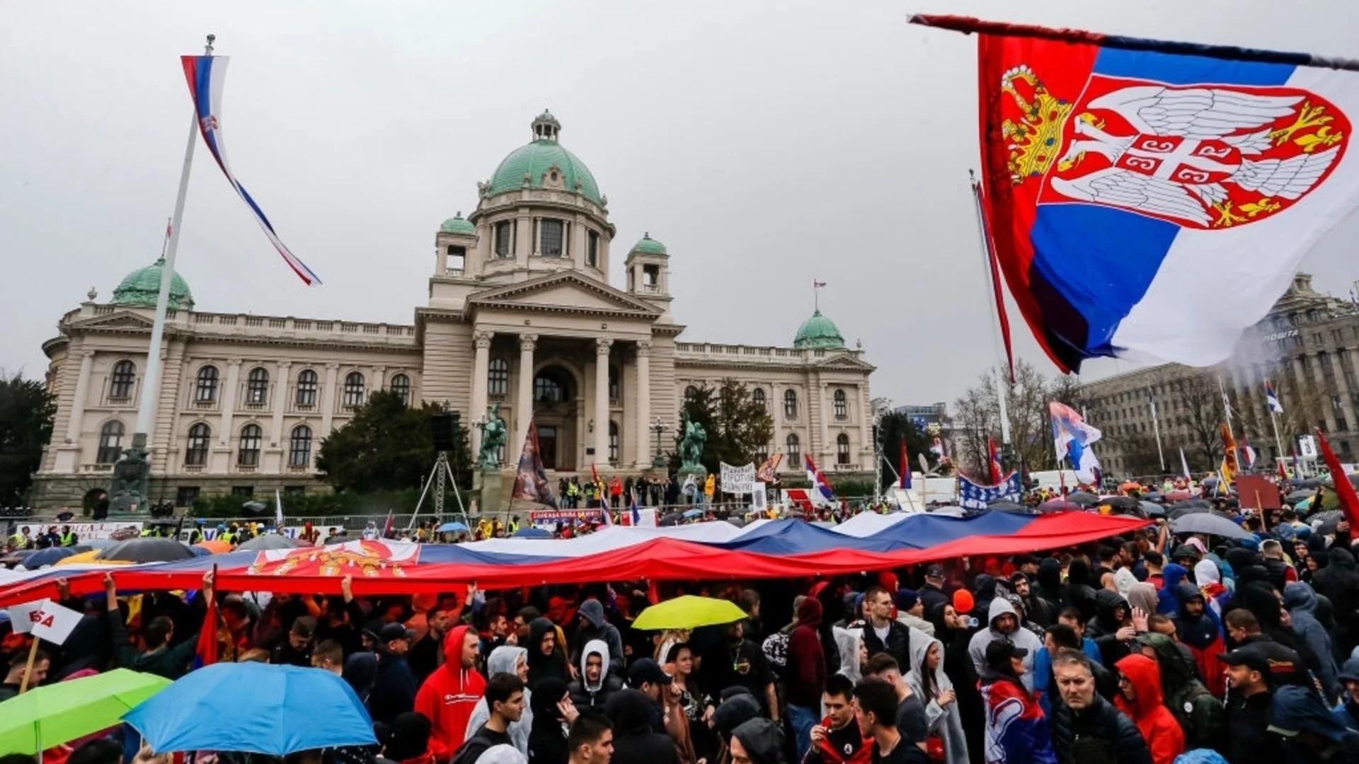 Уволнения и политическа намеса в медиите: Тревожни новини от Сърбия