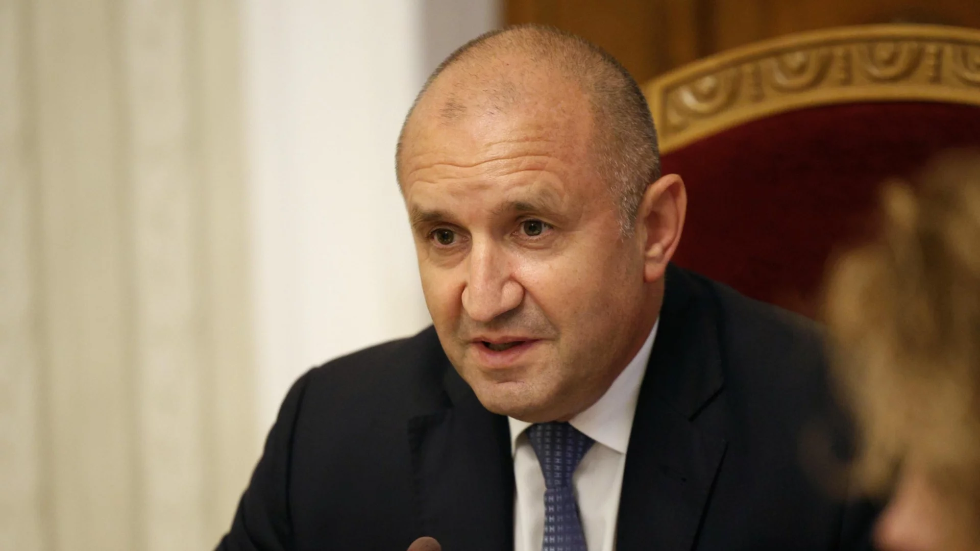 "Борисов капитулира и предава властта на Пеевски. Това не може да продължава повече": Радев каза "моята партия"