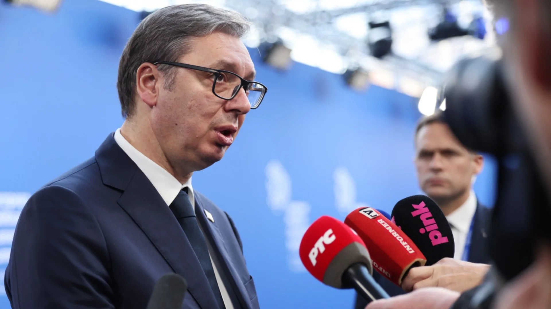 Режимът на Вучич заплашва журналистите и българоезичните медии