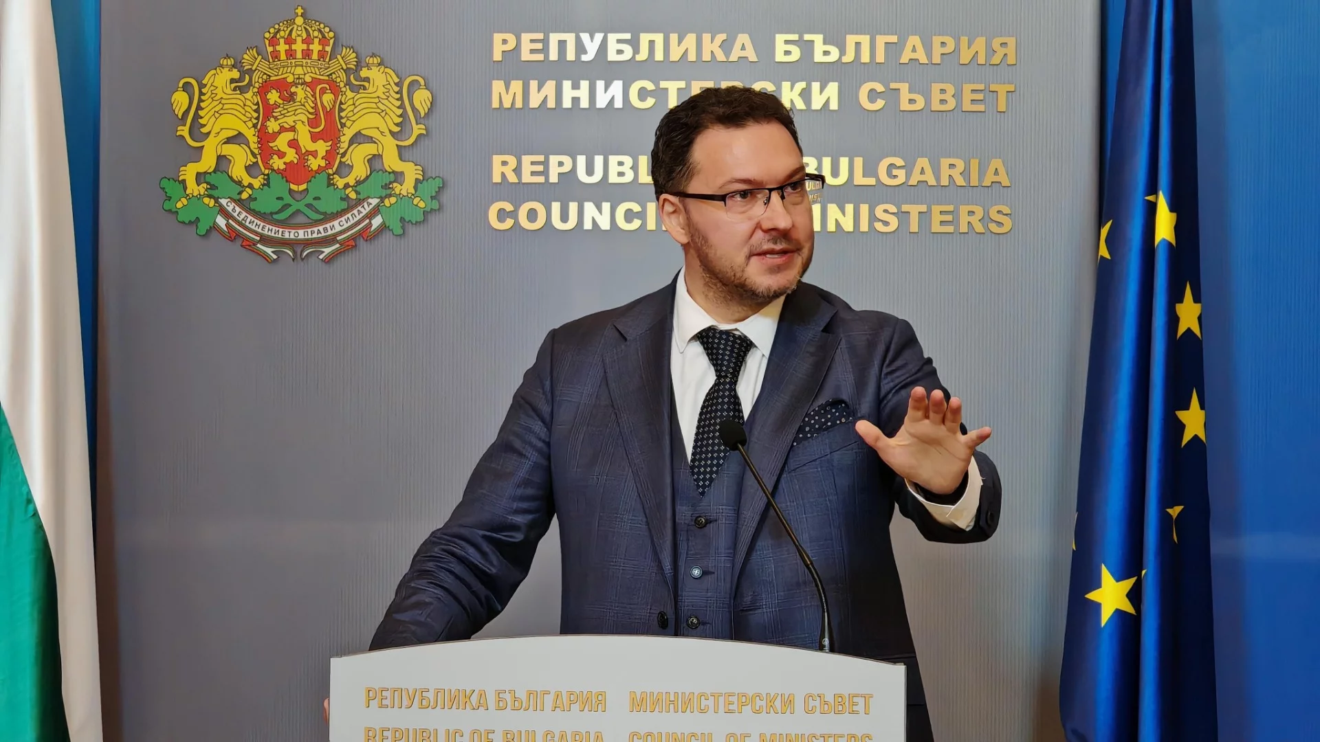 Чистката в МВР заради Пазарджик: Даниел Митов оцеля, шефът на полицията подаде оставка след изборите