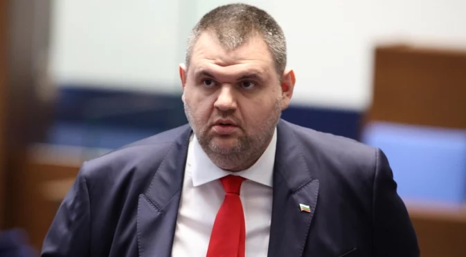 "Пеевски се връща - с или без Борисов"