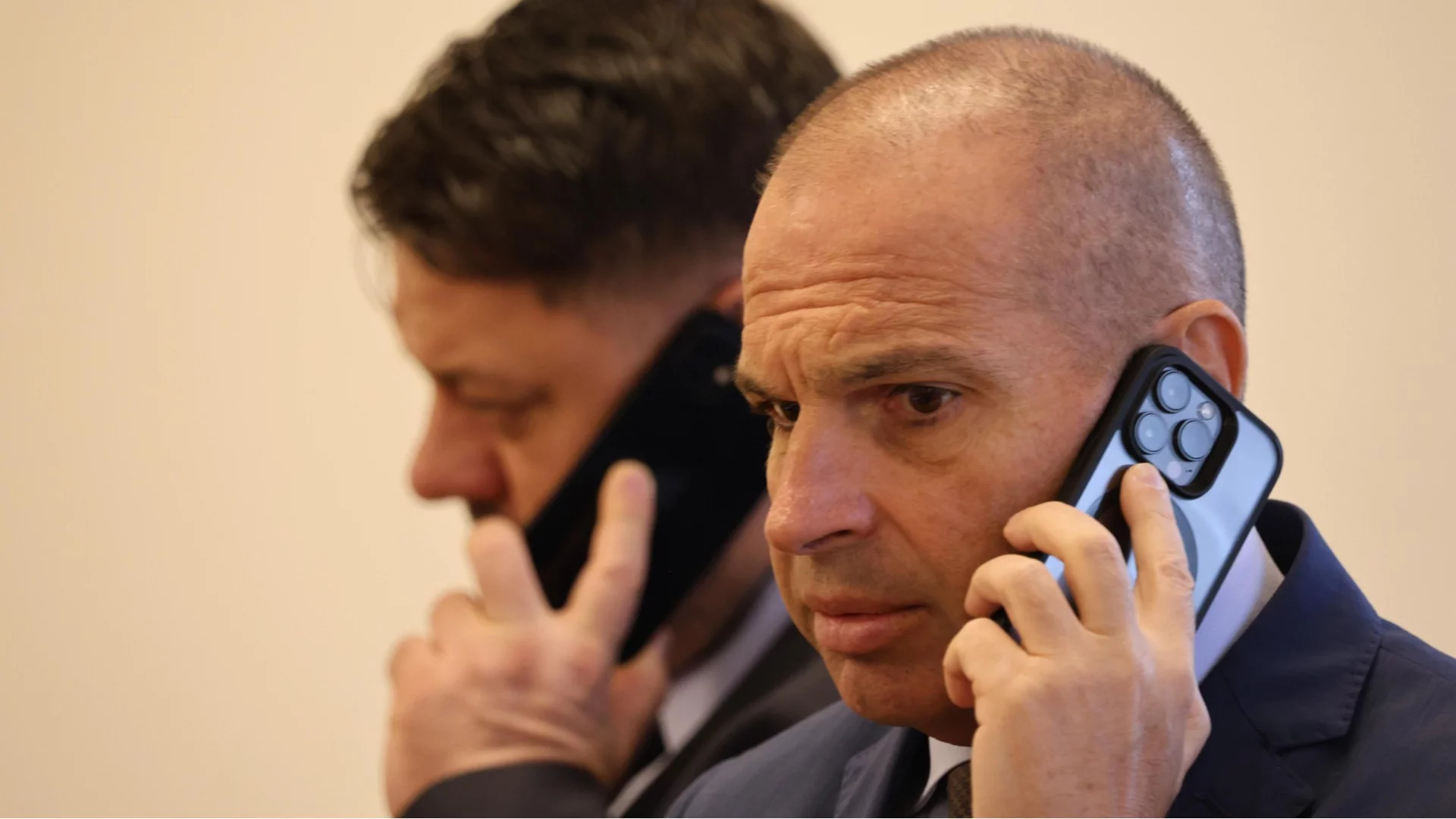 Анализ за преформатирането на кабинета: Нови министри от ДПС, отпадат Киселова и министри БСП?