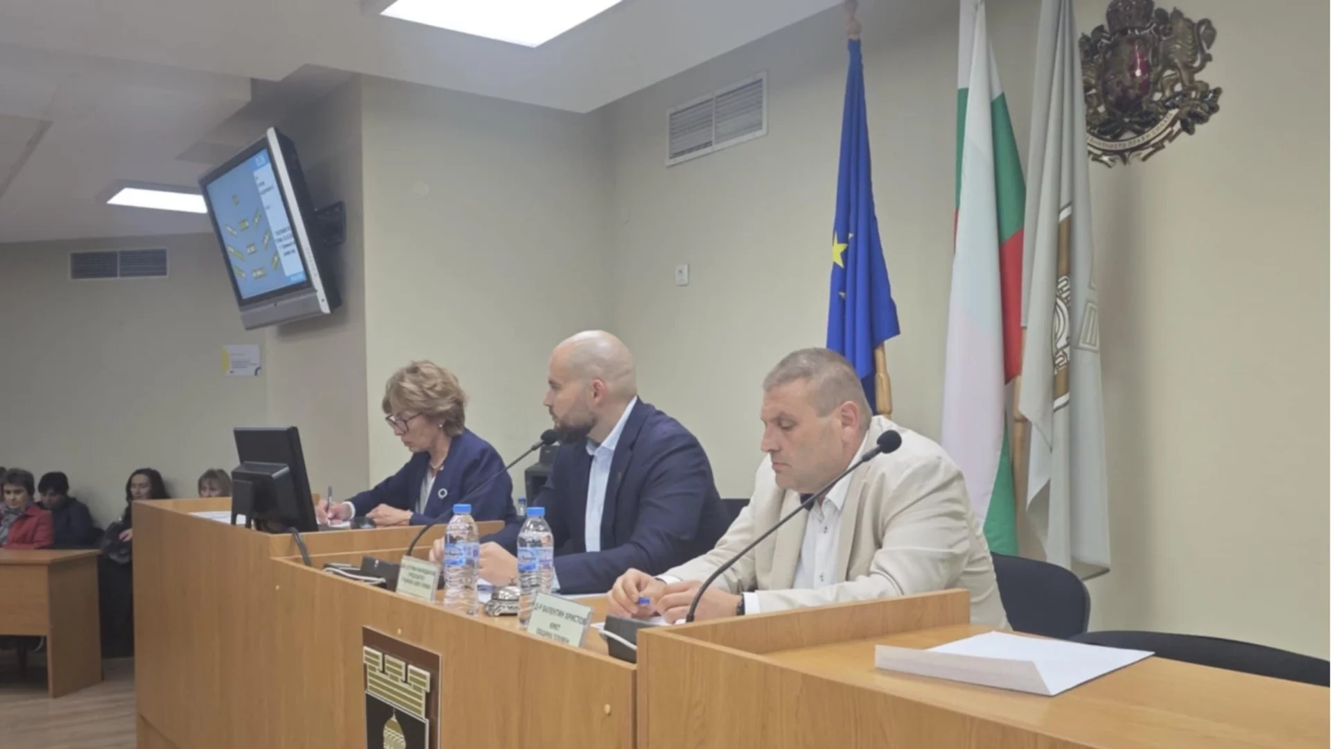 Общинският съвет в Плевен прие промени в решението си за ползване на учебни стаи