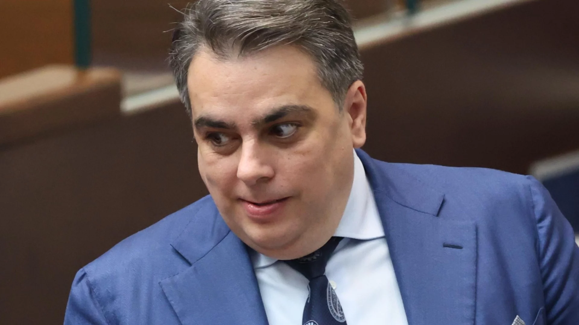 Асен Василев: Управляващите се крият по храстите, за да не отговорят на младите лекари (ВИДЕО)