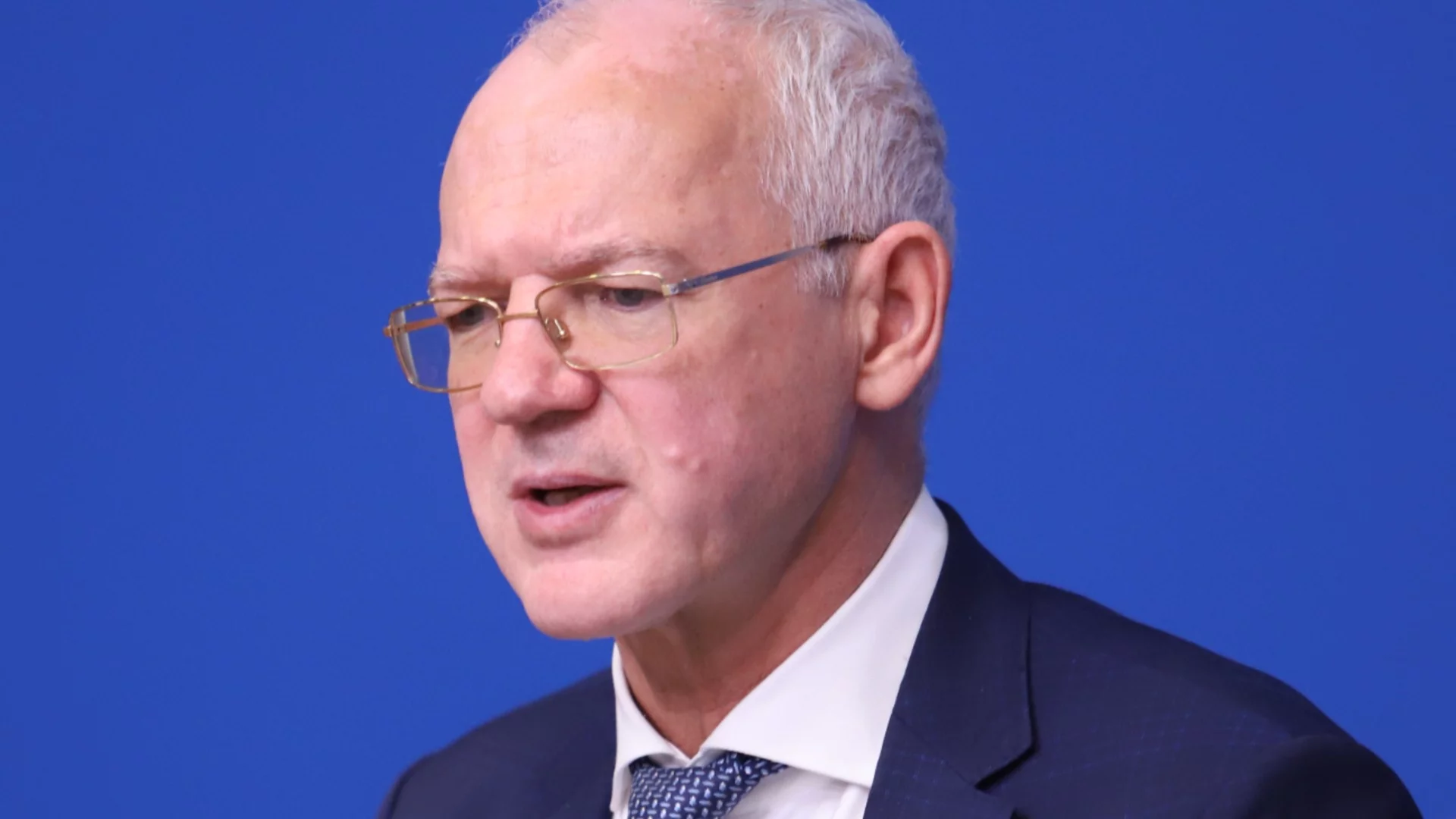Замразяване на минималната работа заплата: Васил Велев иска кураж от управляващите