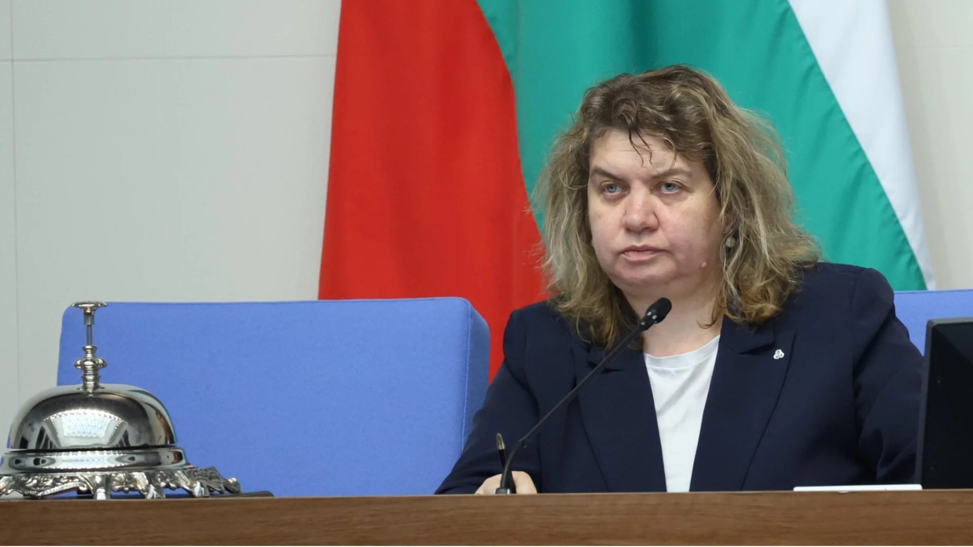 "Очаквам стабилността да бъде възстановена": Киселова чака ГЕРБ