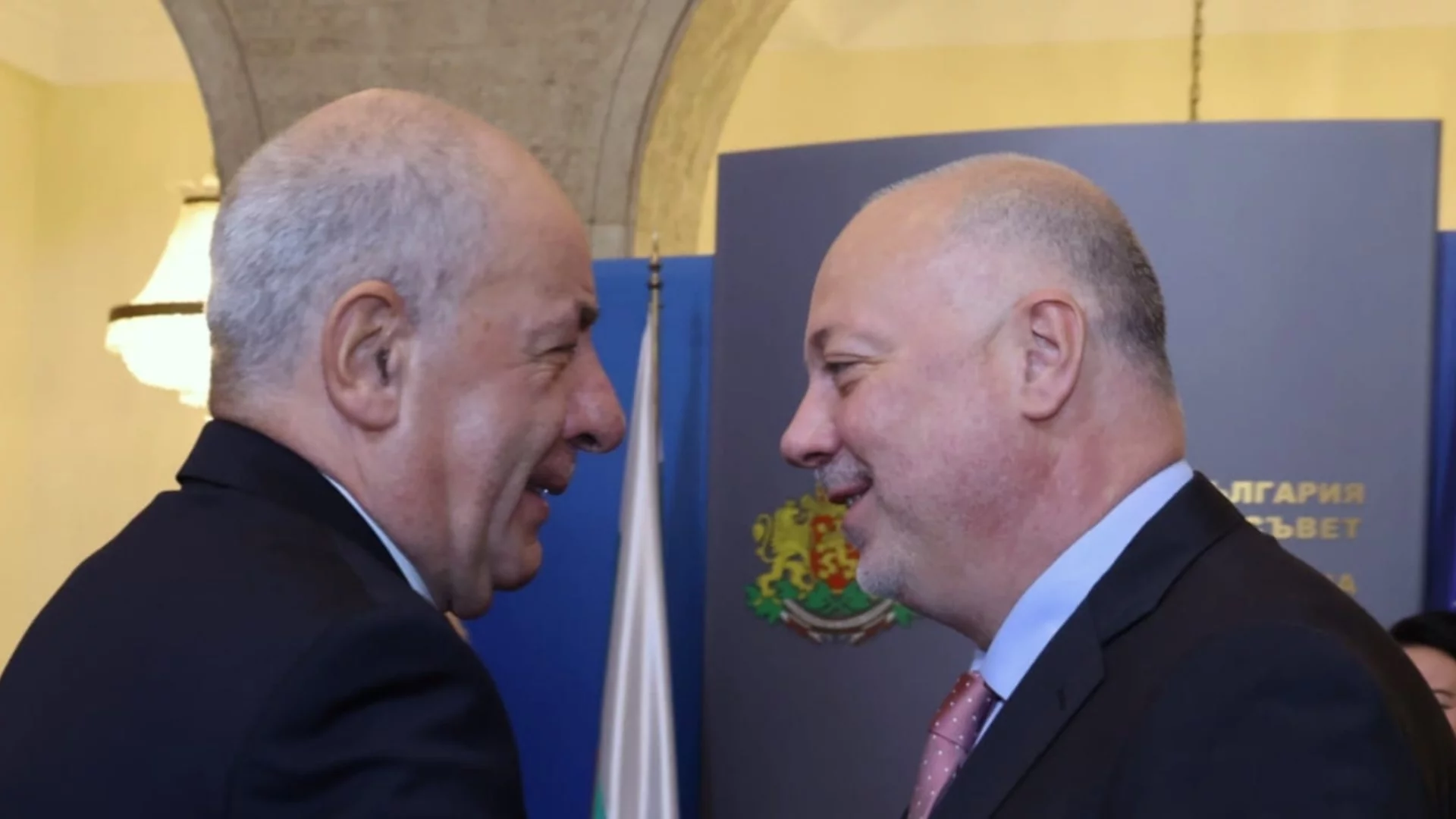 След като Радев го посрещна с личната си кола: Желязков благодари на госта от Унгария за нещо важно (СНИМКИ)