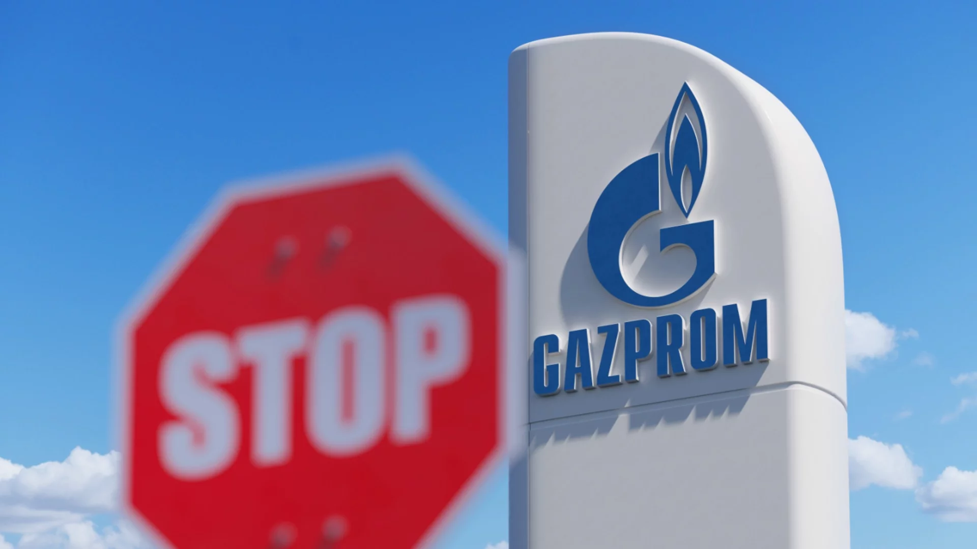Не му стигна украинската атака: Огромният завод на "Газпром" в Оренбург пак пламна (ВИДЕО)