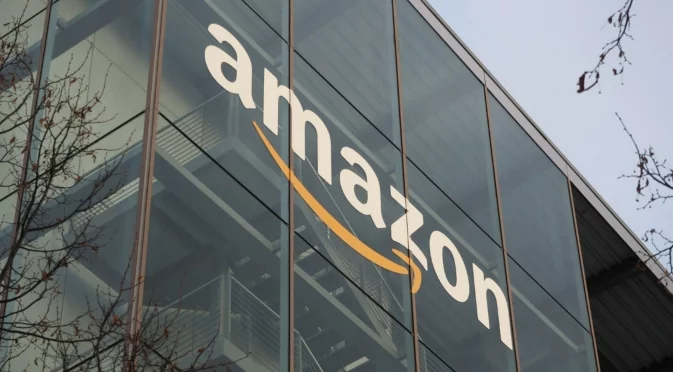 Amazon ще наеме за празниците още над 15 000 работници във Великобритания