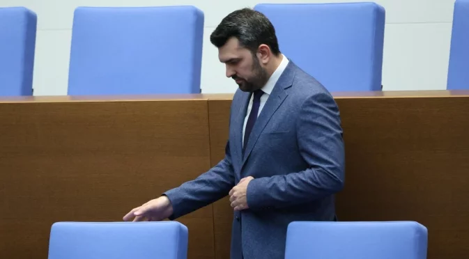 Ирония и подигравки към българския външен министър заради Путин и срещата му с Тръмп в Будапеща