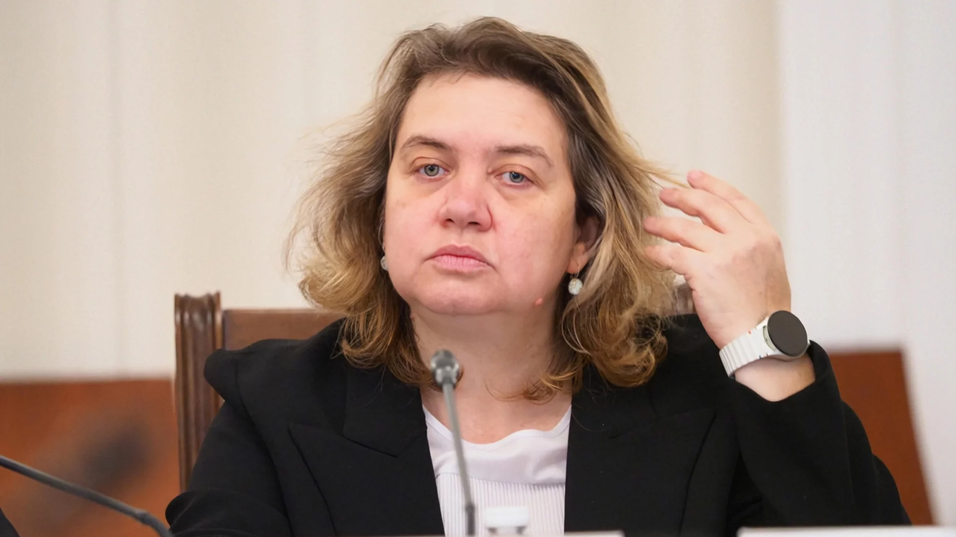 Трусът в управлението: Партия напусна заради Наталия Киселова и "цирк" на Пеевски