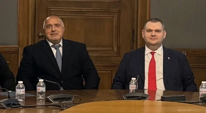 Пеевски се договори с Борисов, ще продължи да подкрепя кабинета, но няма да участва в него