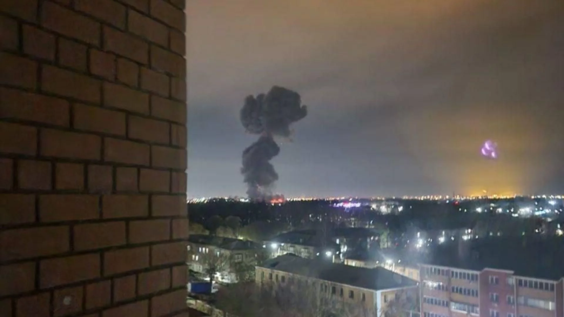 Украйна удари военен завод в Челябинск - на 2000 километра от границата (ВИДЕО)