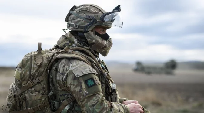 Великобритания изпраща малък военен контингент в Израел