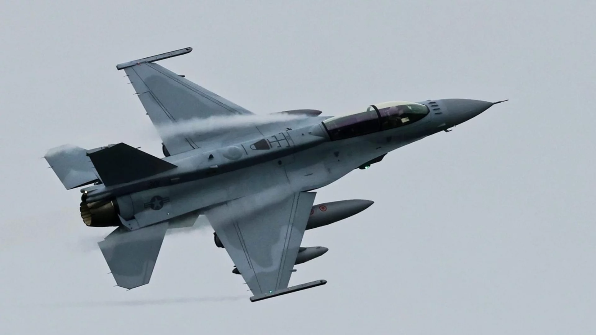 Белгия обяви кога ще даде F-16 на Украйна (СНИМКА)