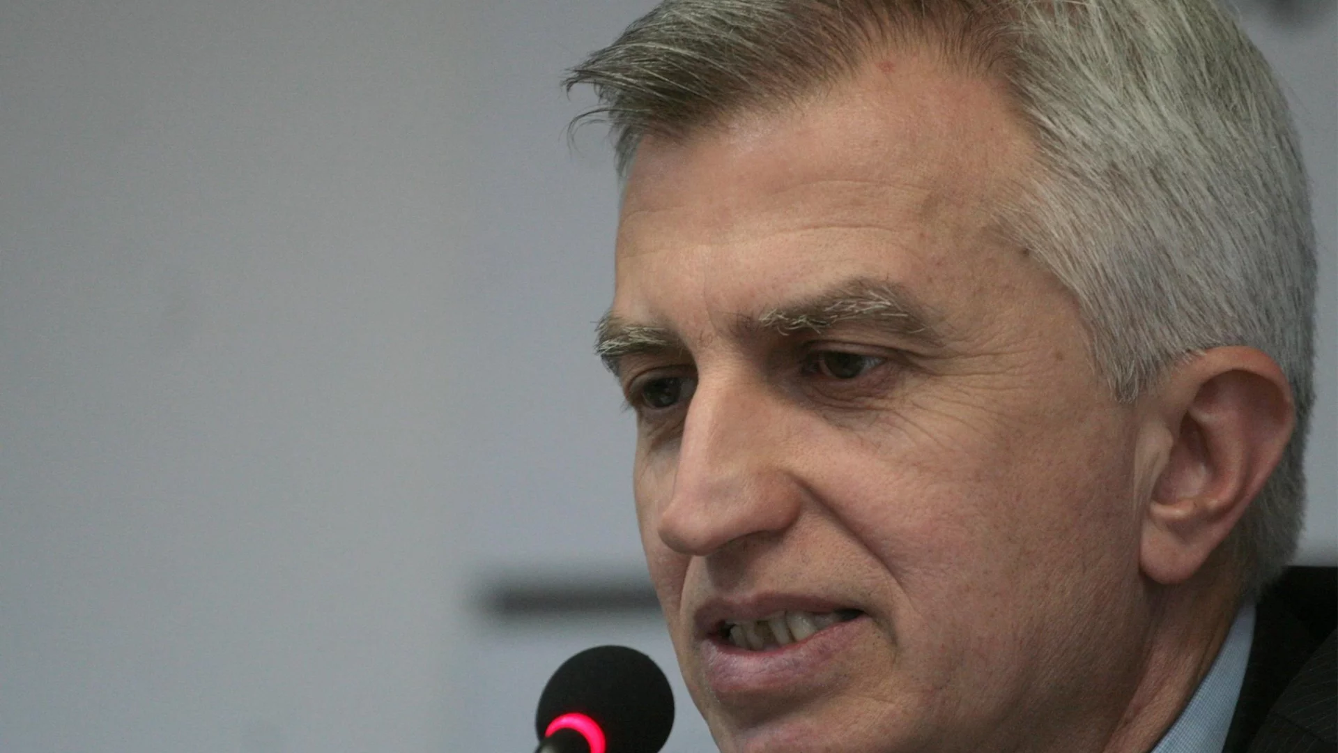 Проф. Панайотов: Вината за ситуацията в областта на правораздаването е на парламента