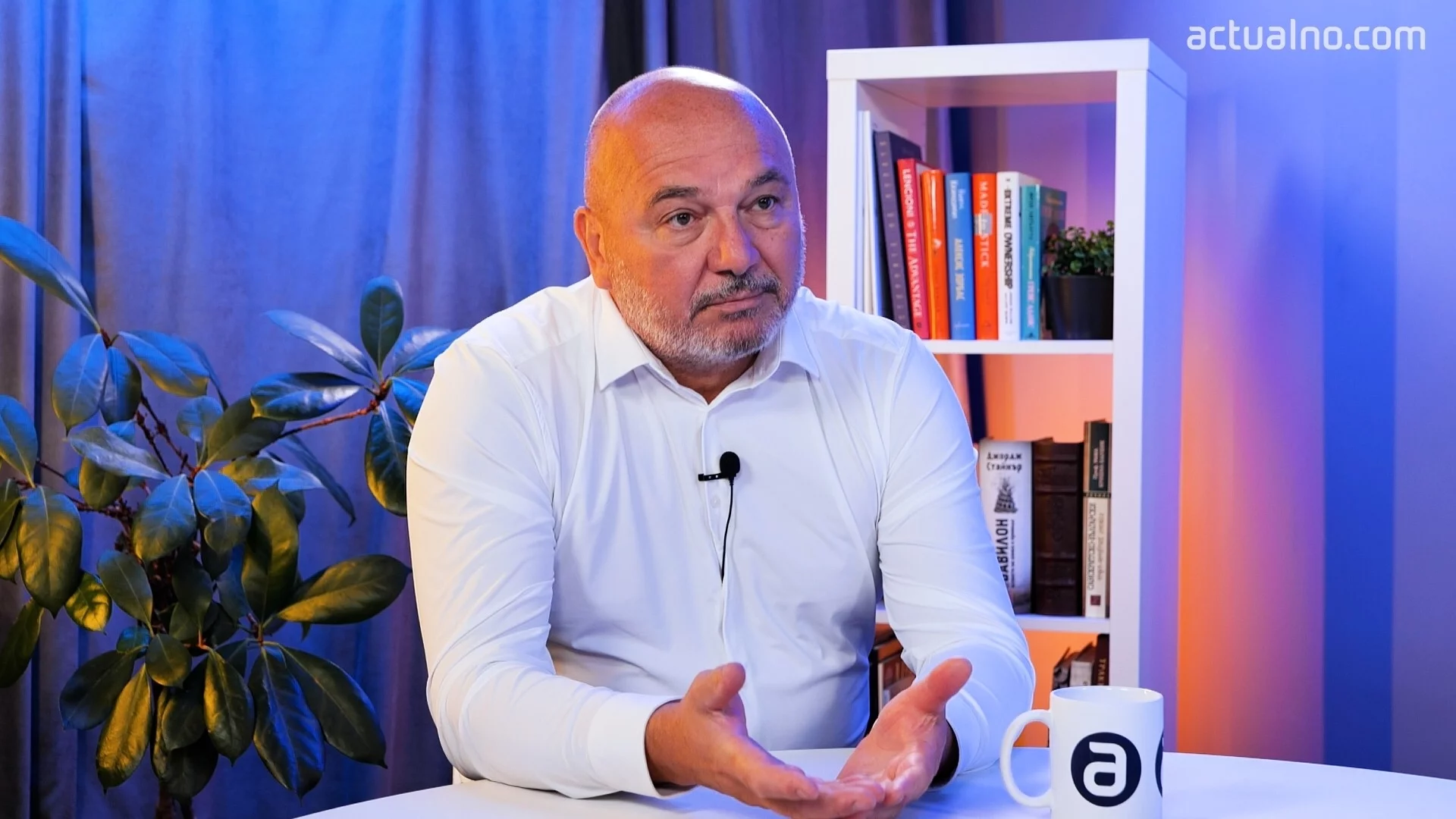 Икономист: Ако санкциите засягат "Лукойл", държавата трябва да поеме временно управлението
