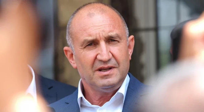 Радев с първа реакция след санкциите срещу "Лукойл"
