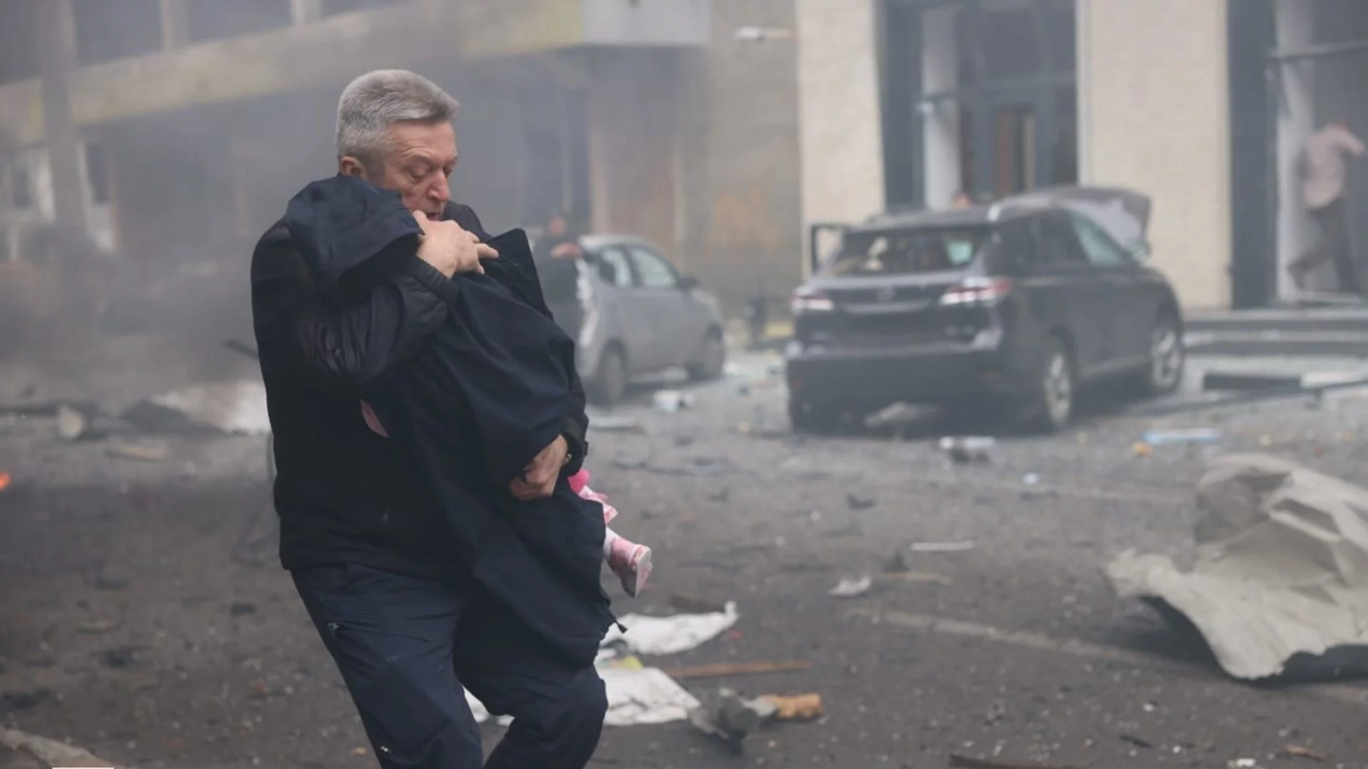 Атаката на Русия срещу детска градина в Украйна - моментът, в който Тръмп решил да удари със санкции (ВИДЕО)