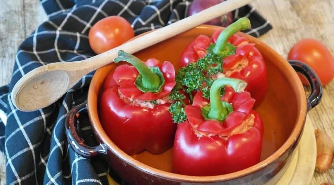 Тези постни чушки с ориз се харесват и на месоядните сред нас