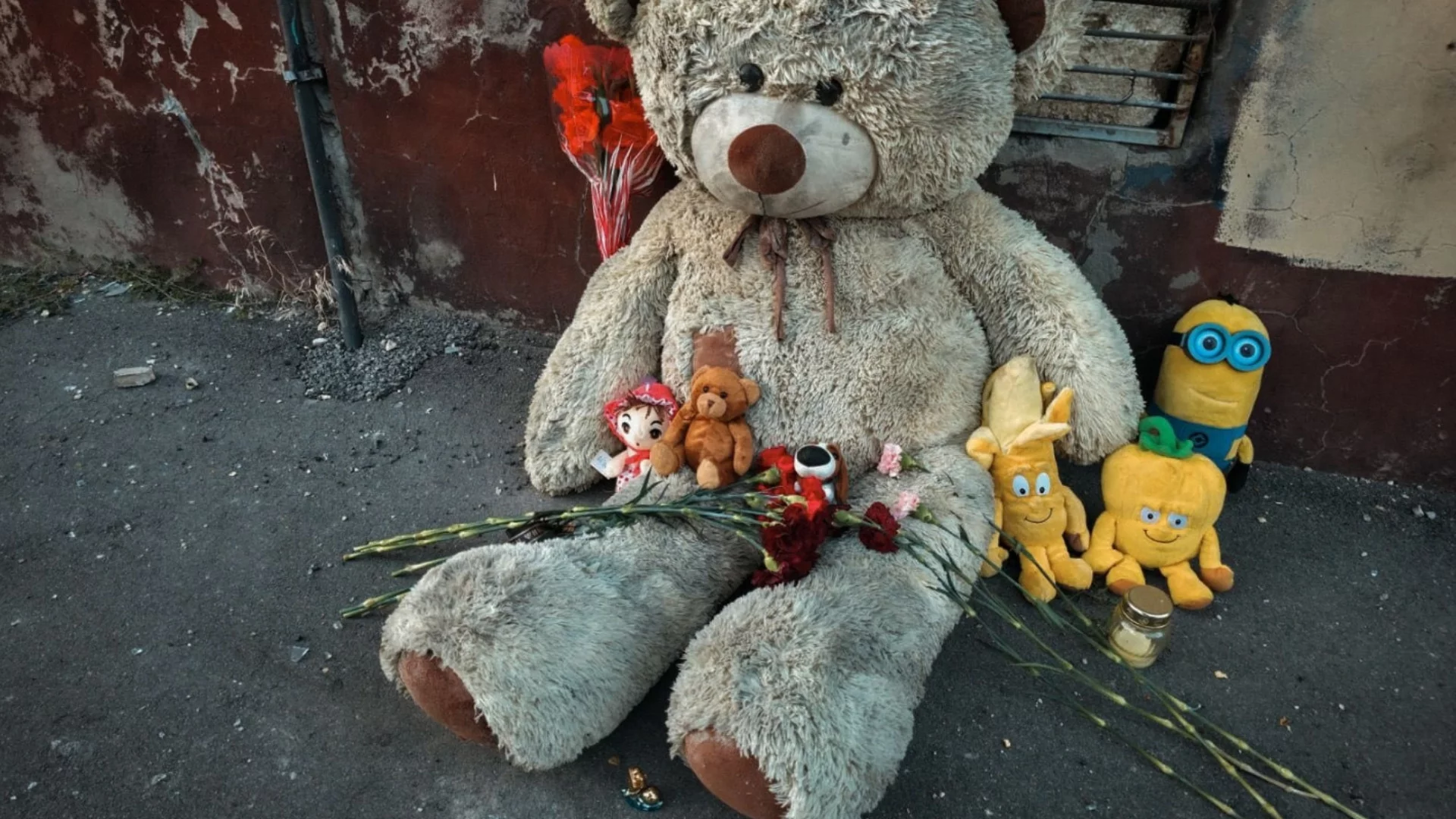 Детска градина пак попадна под руски удар - в Киев. Четвъртата рафинерия в Русия спря работа (ВИДЕО)