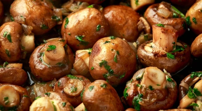 Как да приготвим най-вкусните пържени гъби с масло и лук