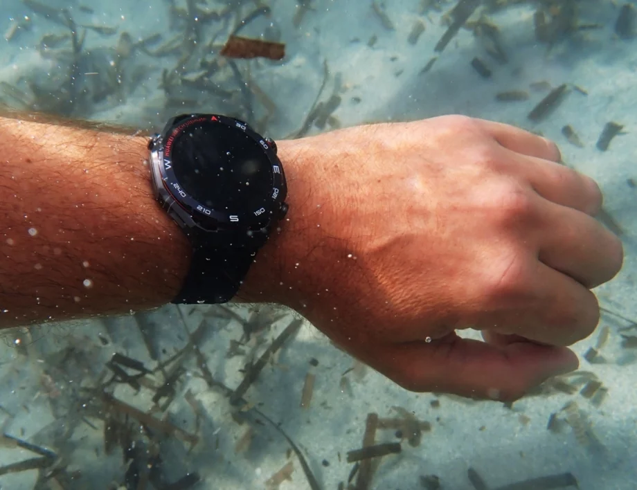Готов да се гмурне в дълбоки води – Huawei Watch Ultimate 2