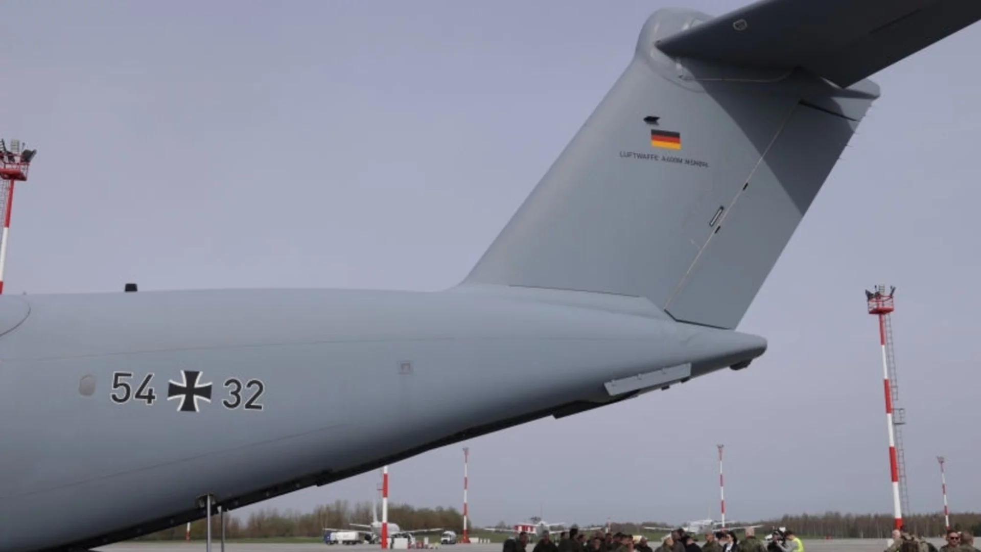 Германия се готви за война - купува оръжие на стойност 377 млрд. евро