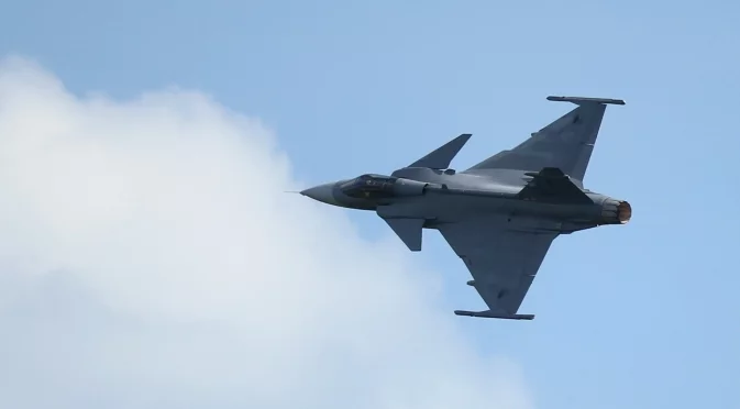 Saab е готова да отвори завод за изтребители Gripen в Украйна