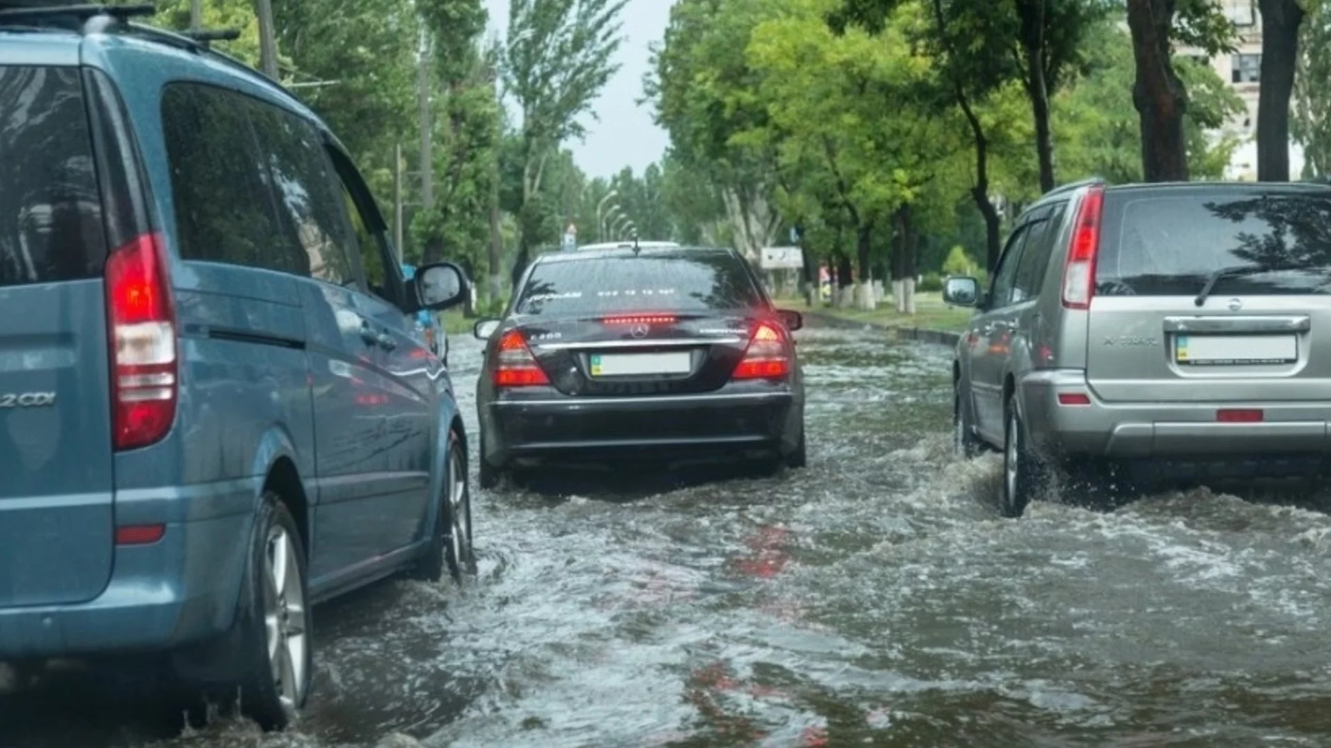 Пуснаха движението в “Панчарево“, спряно заради наводнение